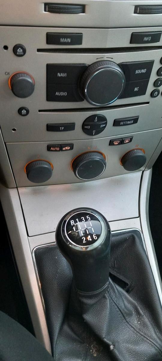 Opel Astra 2007 — photo 8