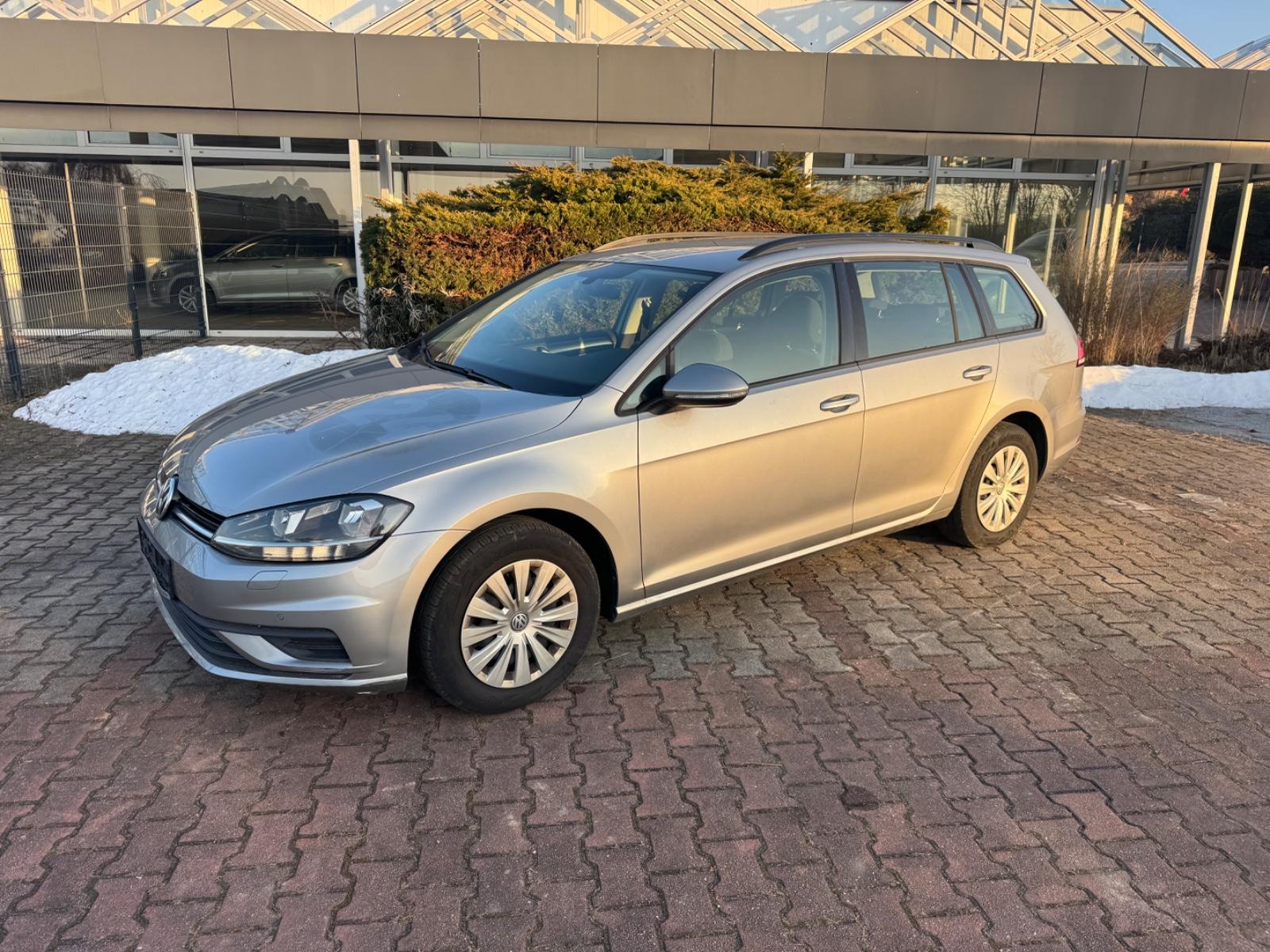 Volkswagen Golf  VII 1.0 TSI Variant