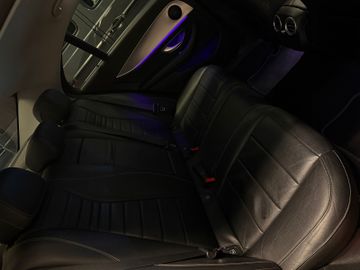 Mercedes E 200 - 12
