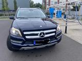 Mercedes-Benz GL 450 - blaue Mercedes-Benz GL-Klasse