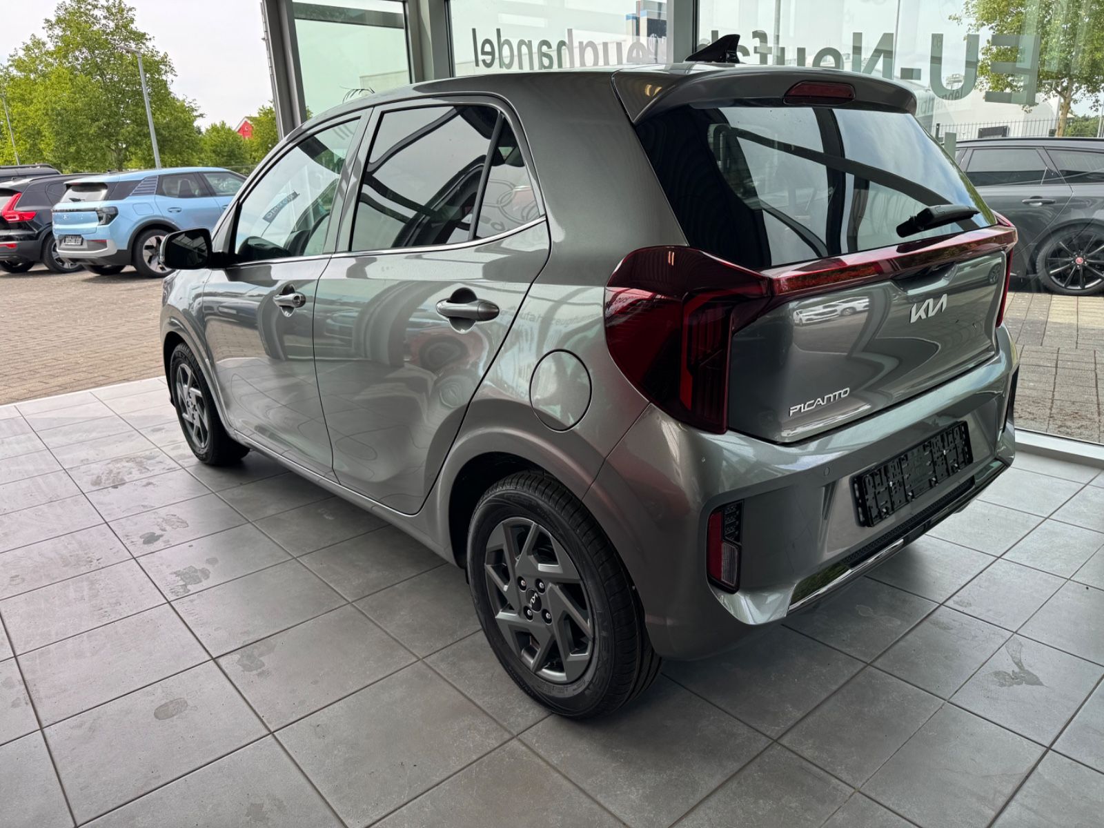 Fahrzeugabbildung Kia Picanto Dyn Line Plus/Sofort