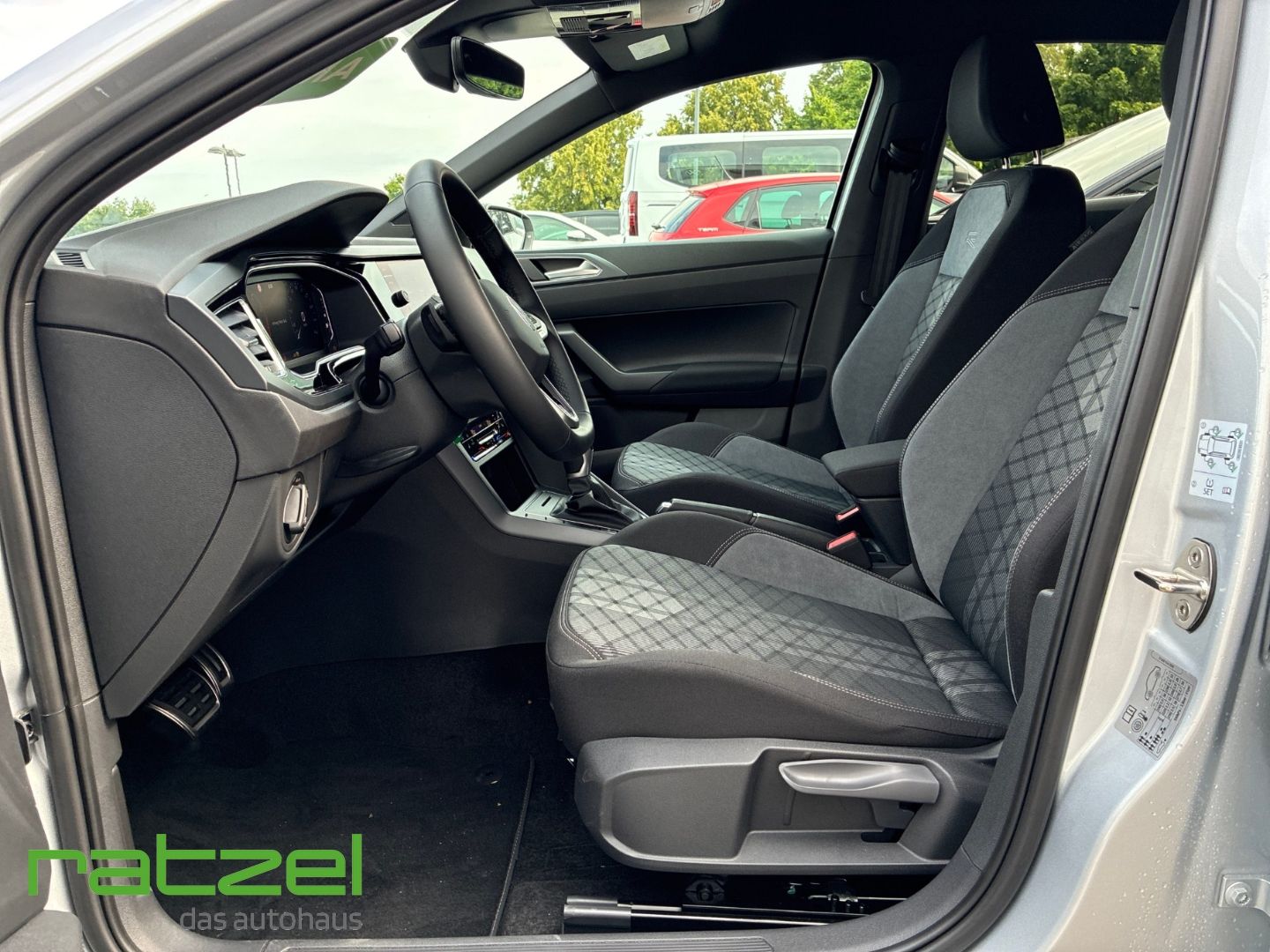 Fahrzeugabbildung Volkswagen Polo R-Line 1.0 TSI DSG IQ.Drive+ACC+LED+PDC