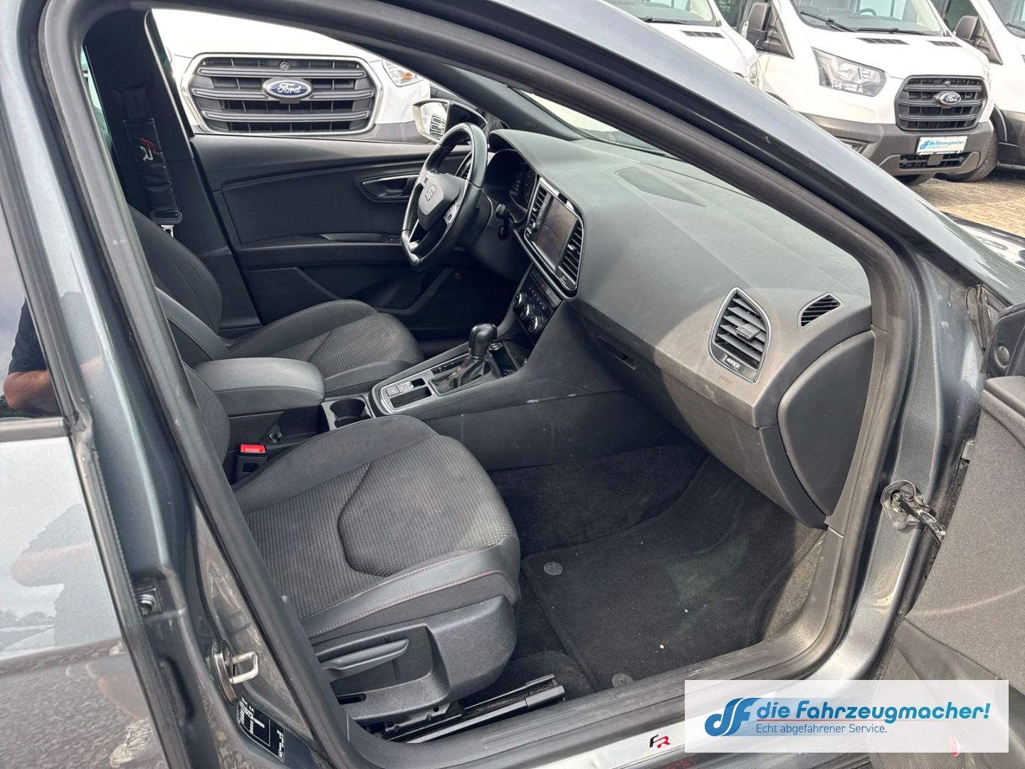 Fahrzeugabbildung SEAT Leon ST FR 2.0 TDI Sportpaket Navi  Soundsystem