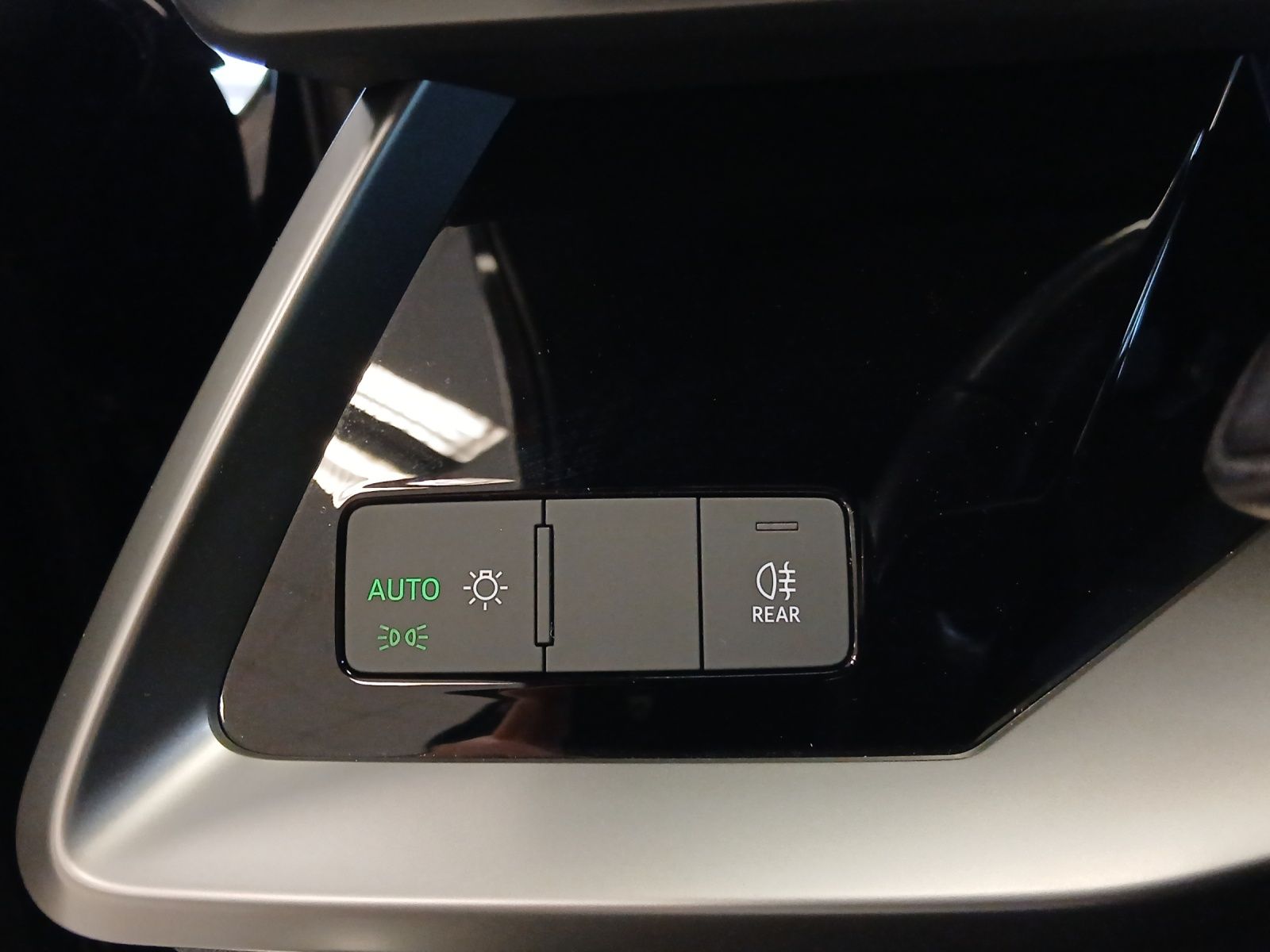 Fahrzeugabbildung Audi A3 Limousine 35 TFSI advanced S-tronic Navi AVC