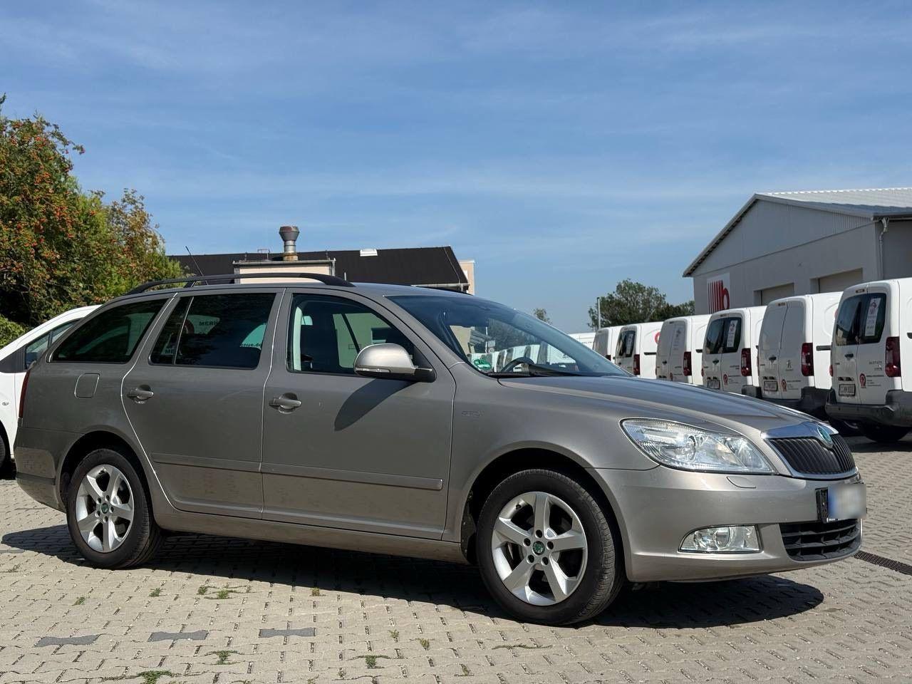 Skoda Octavia 2012 — photo 7