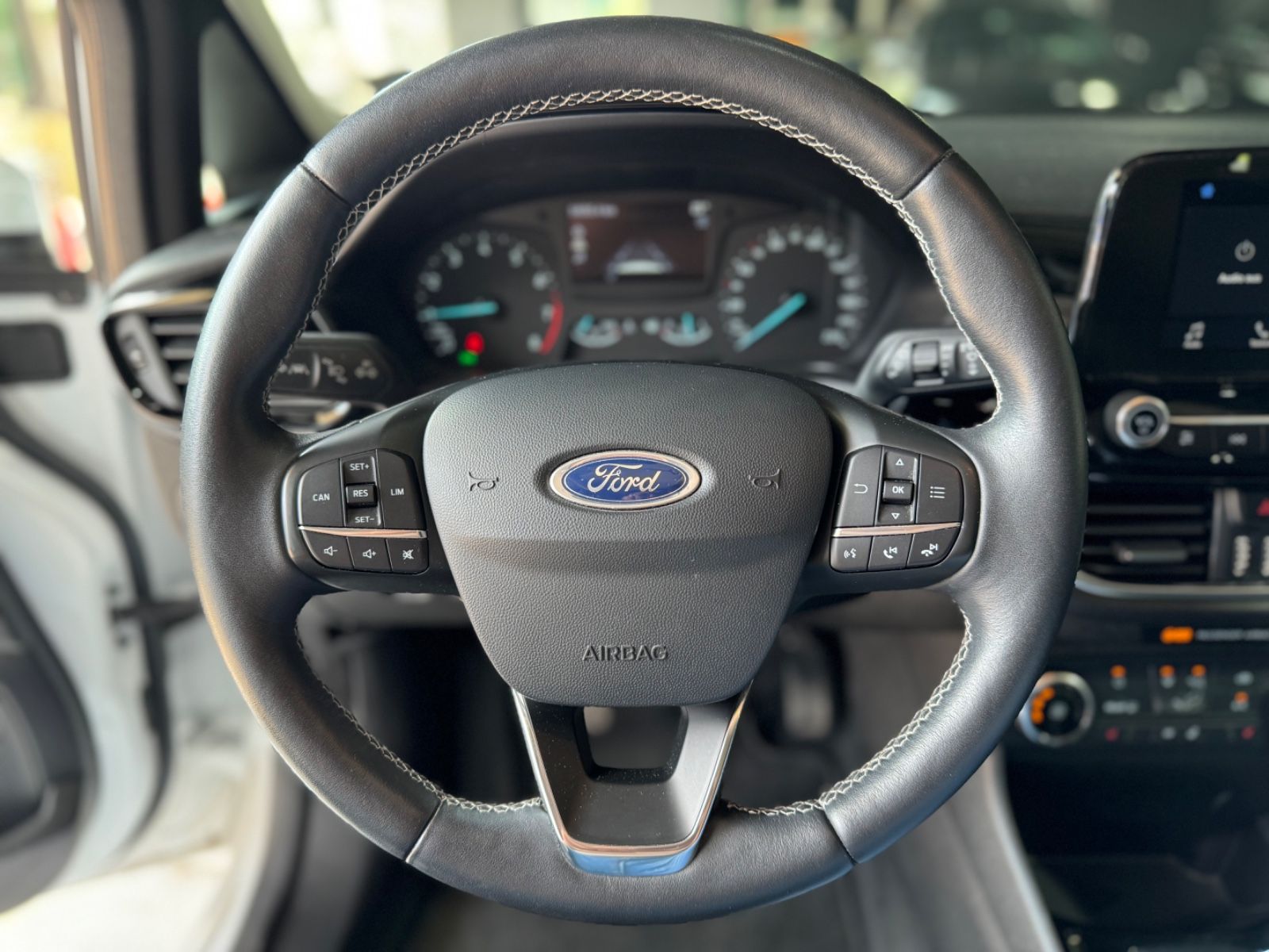 Fahrzeugabbildung Ford Fiesta Cool & Connect/APPLE/8-FACH/SZHZ/