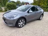Tesla Model Y Long Range - Tesla Model Y: Kombi