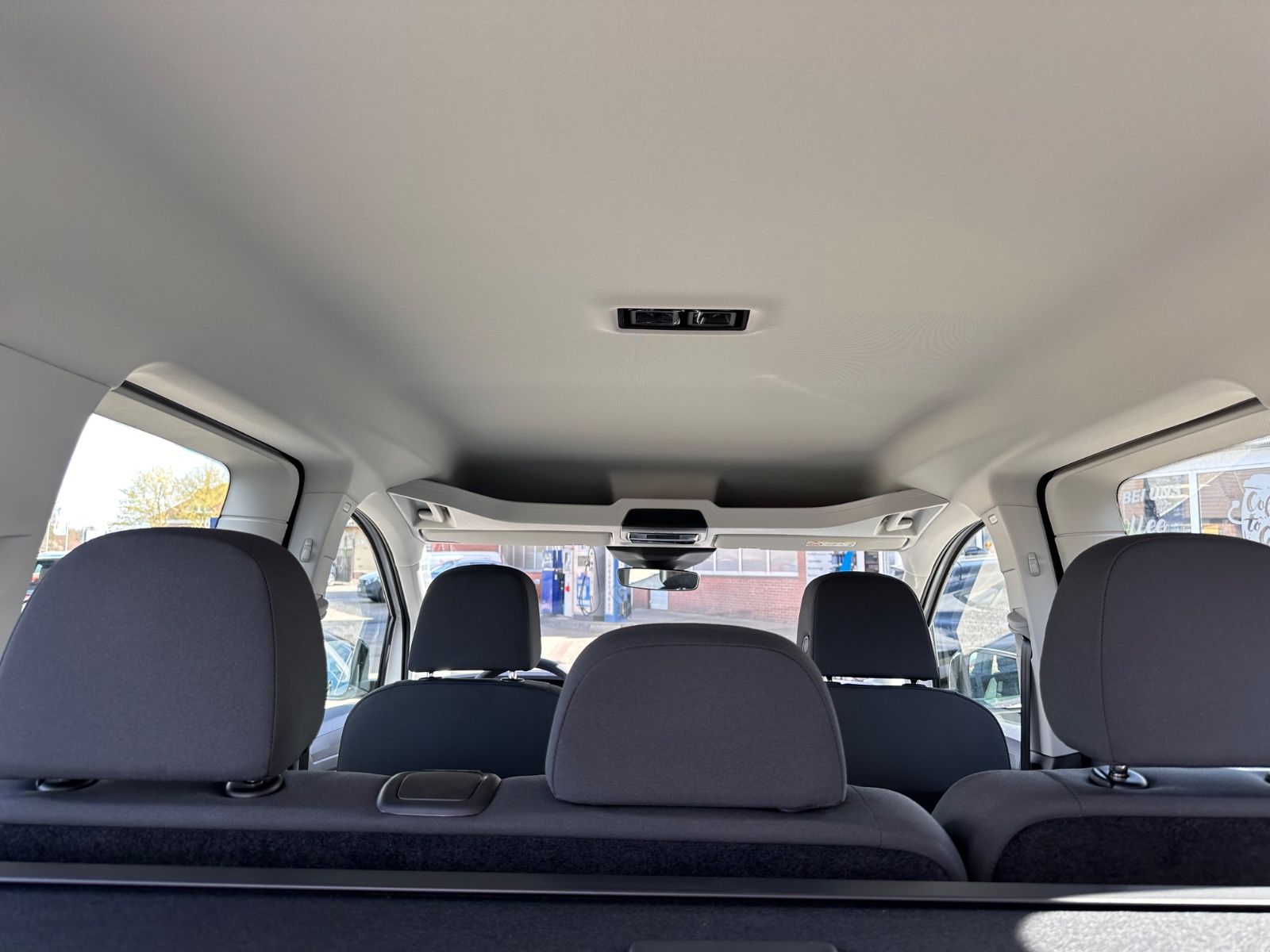 Fahrzeugabbildung Volkswagen Caddy Kombi 2.0 TDI APP/ACC/LED/PDC/TOTW/VIRT