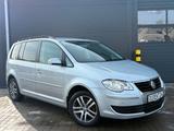 Volkswagen Touran Trendline/TÜV NEU/7 Sitz./SHZ/PDC - Volkswagen Touran aus 2007: Trendline