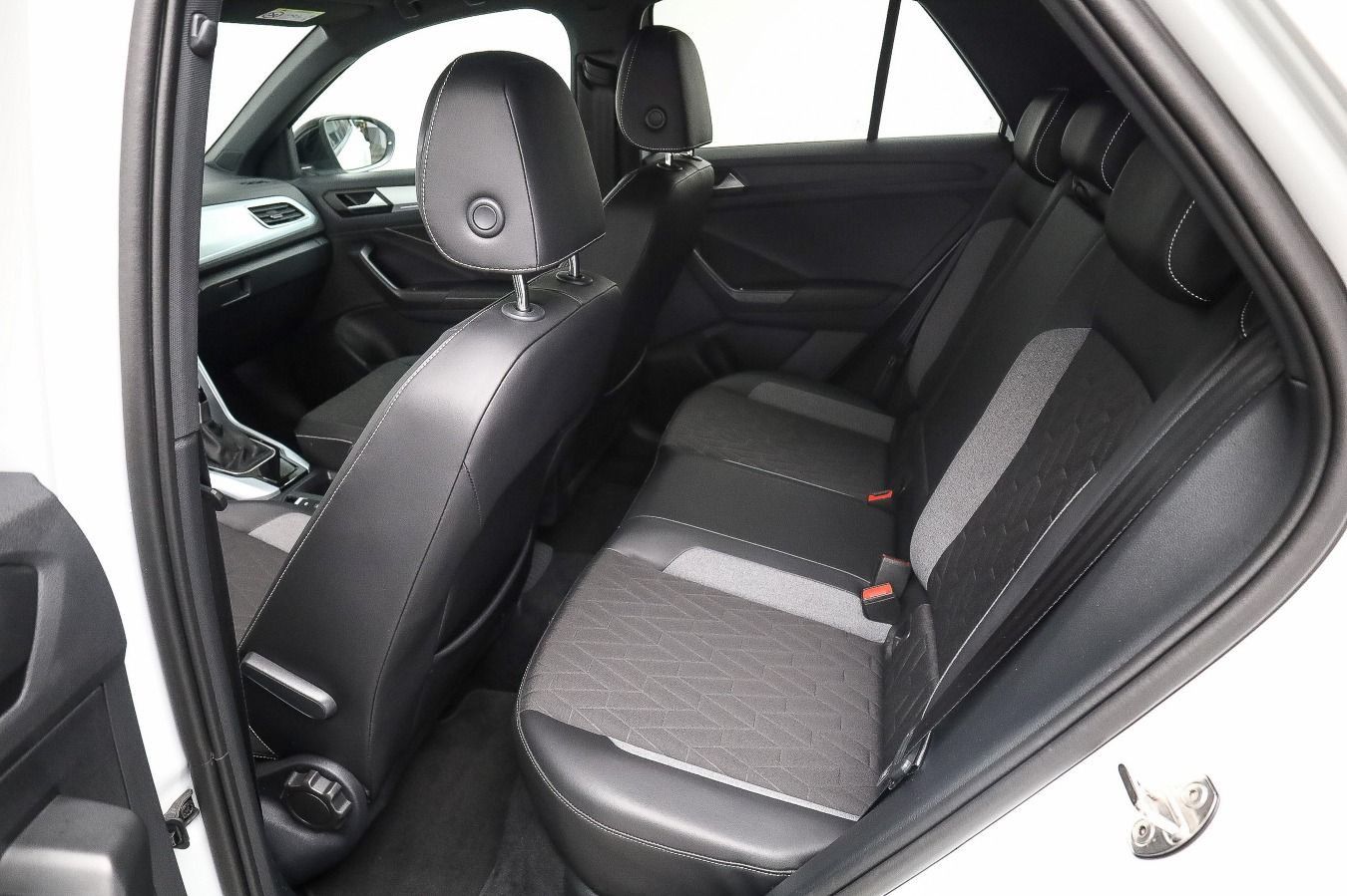 Volkswagen T-Roc - Bild 12