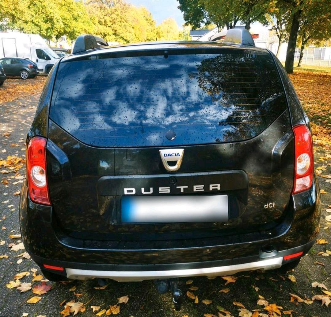 Dacia Duster 2010 — rear view