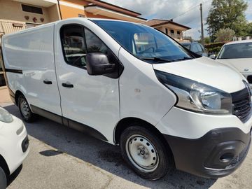 Renault Trafic - 1