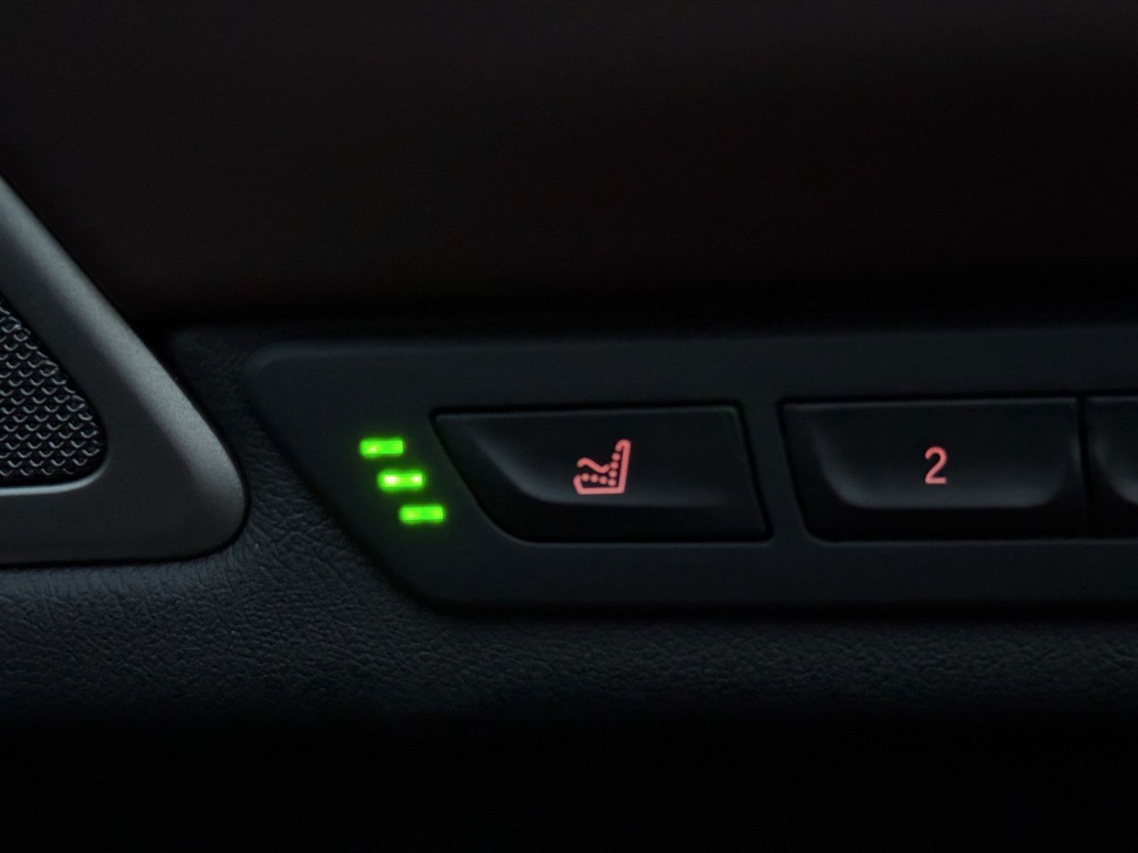 Fahrzeugabbildung BMW 750Li xDrive *LASER*360°*H&K*Masssage*Skylounge*