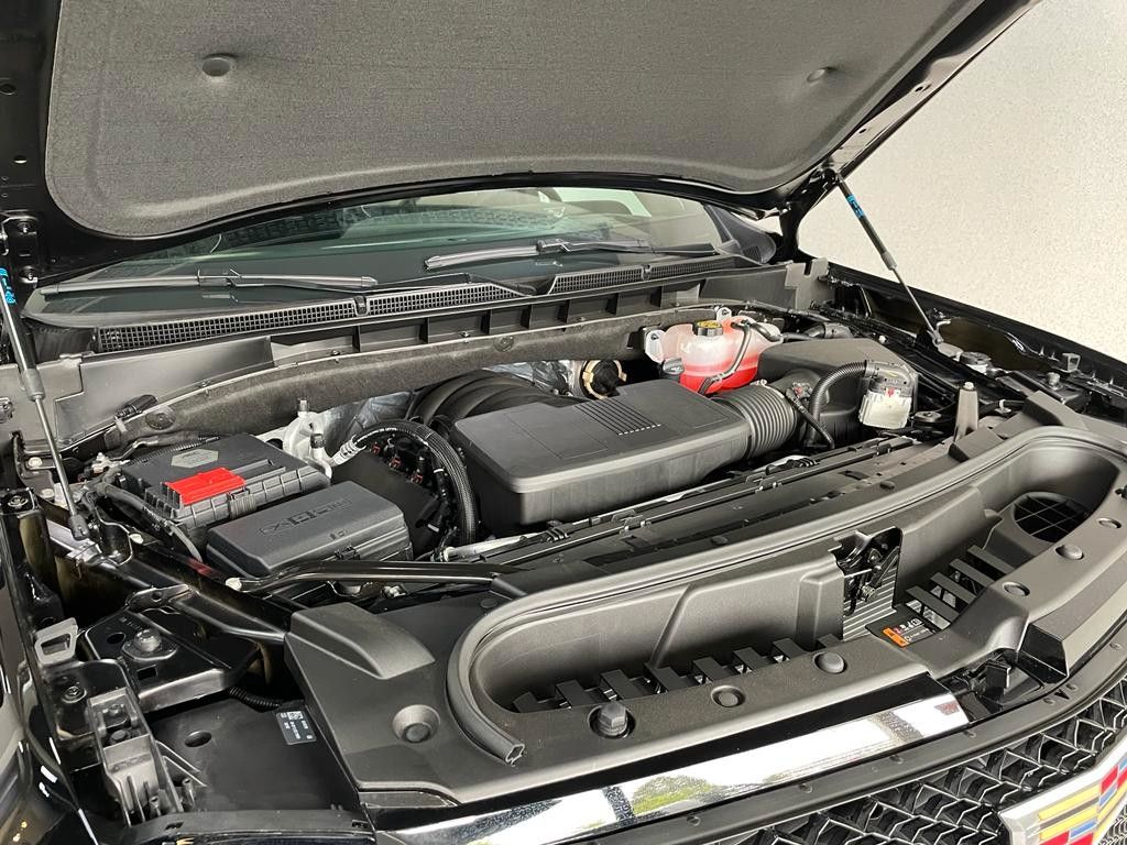 Fahrzeugabbildung Cadillac ESCALADE ESV SPORT PLATINUM - 6.2 V8-HUD