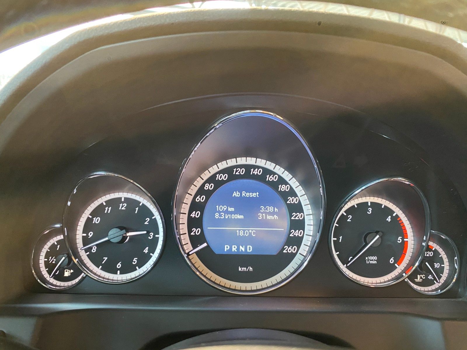 Fahrzeugabbildung Mercedes-Benz E 350 E -Klasse Cabrio E 350 CDI BlueEfficiency