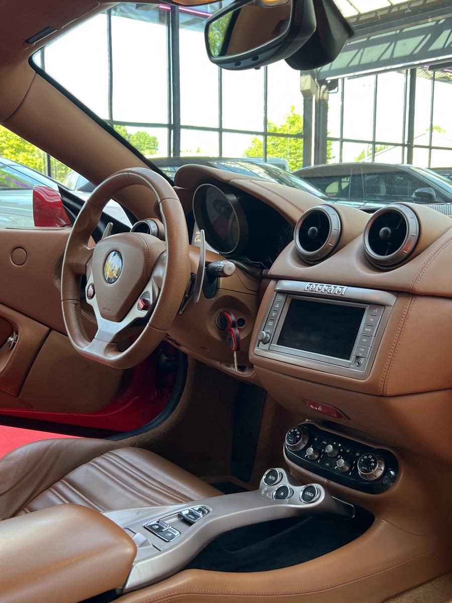 FERRARI CALIFORNIA F1 CAM / GPS / LED / | 489 ch | BVA