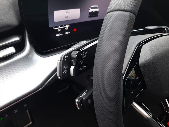 Fahrzeugabbildung Audi Q3 e-hybrid S line TechPro Pano Matrix HuD 20"