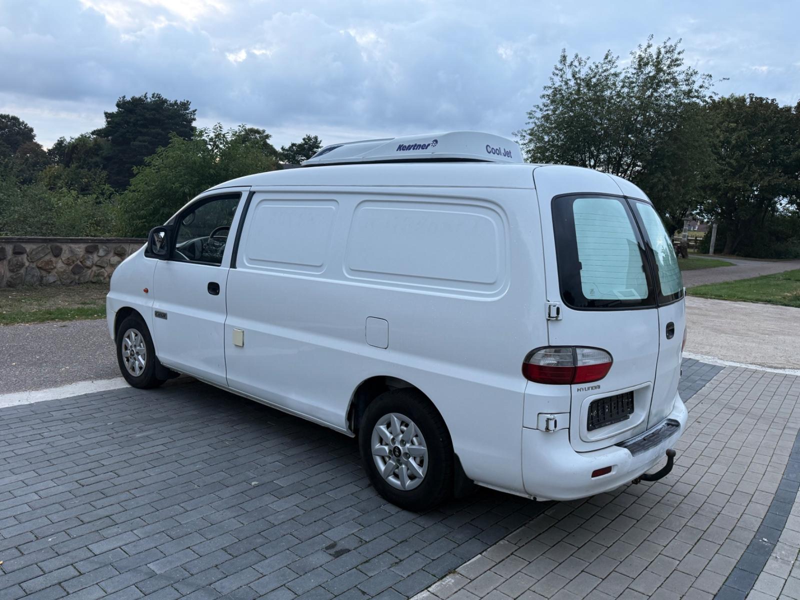 Hyundai H-1