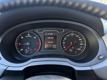 صورة 7 لـ 2011 AUDI Q3
