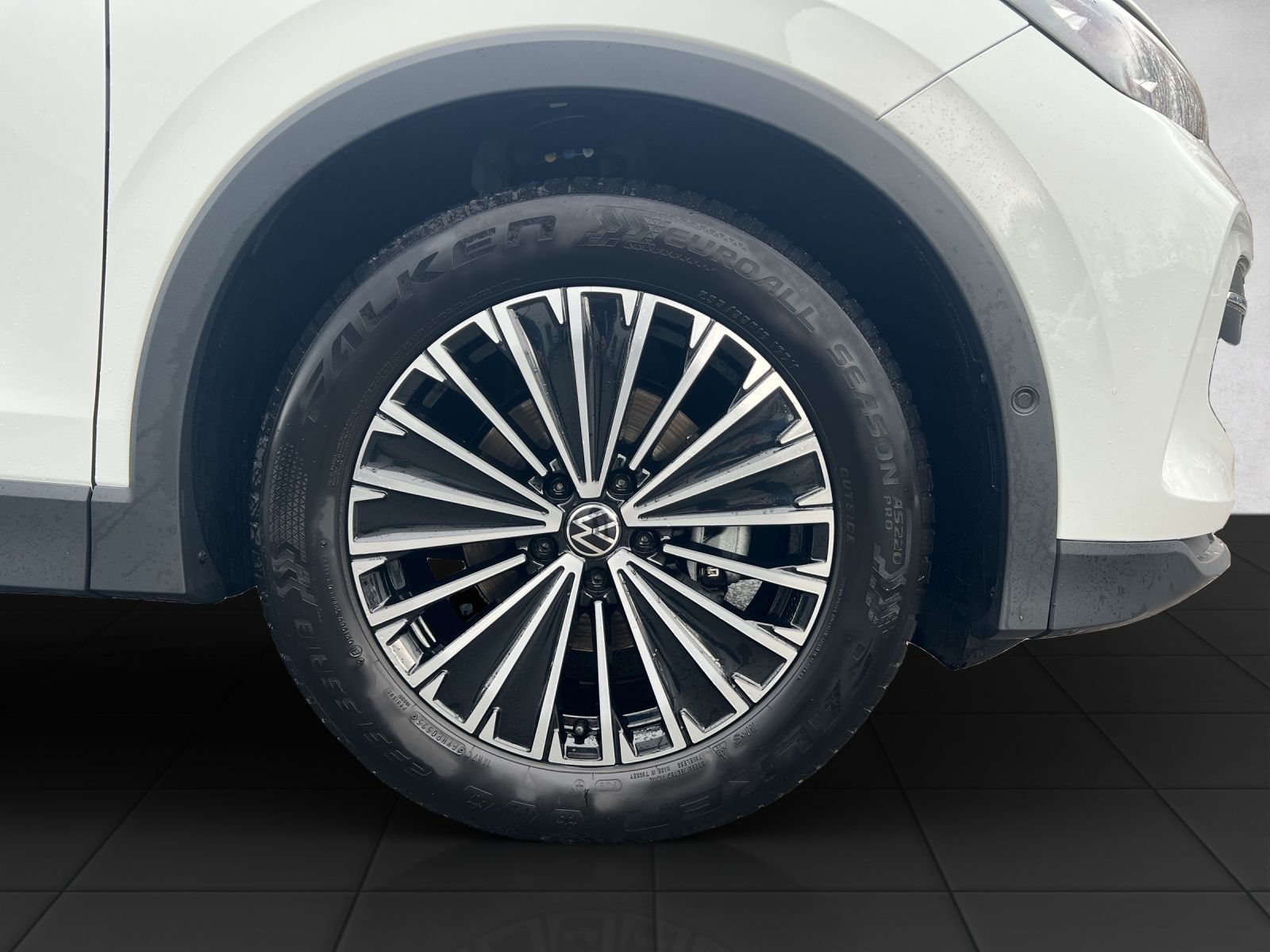 Tiguan Goal 1.5 eTSI DSG AHK*LED*ACC*Navi