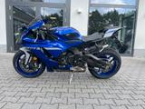 Yamaha YZF-R1 RN65 1. Hand Akrapovic - Offers