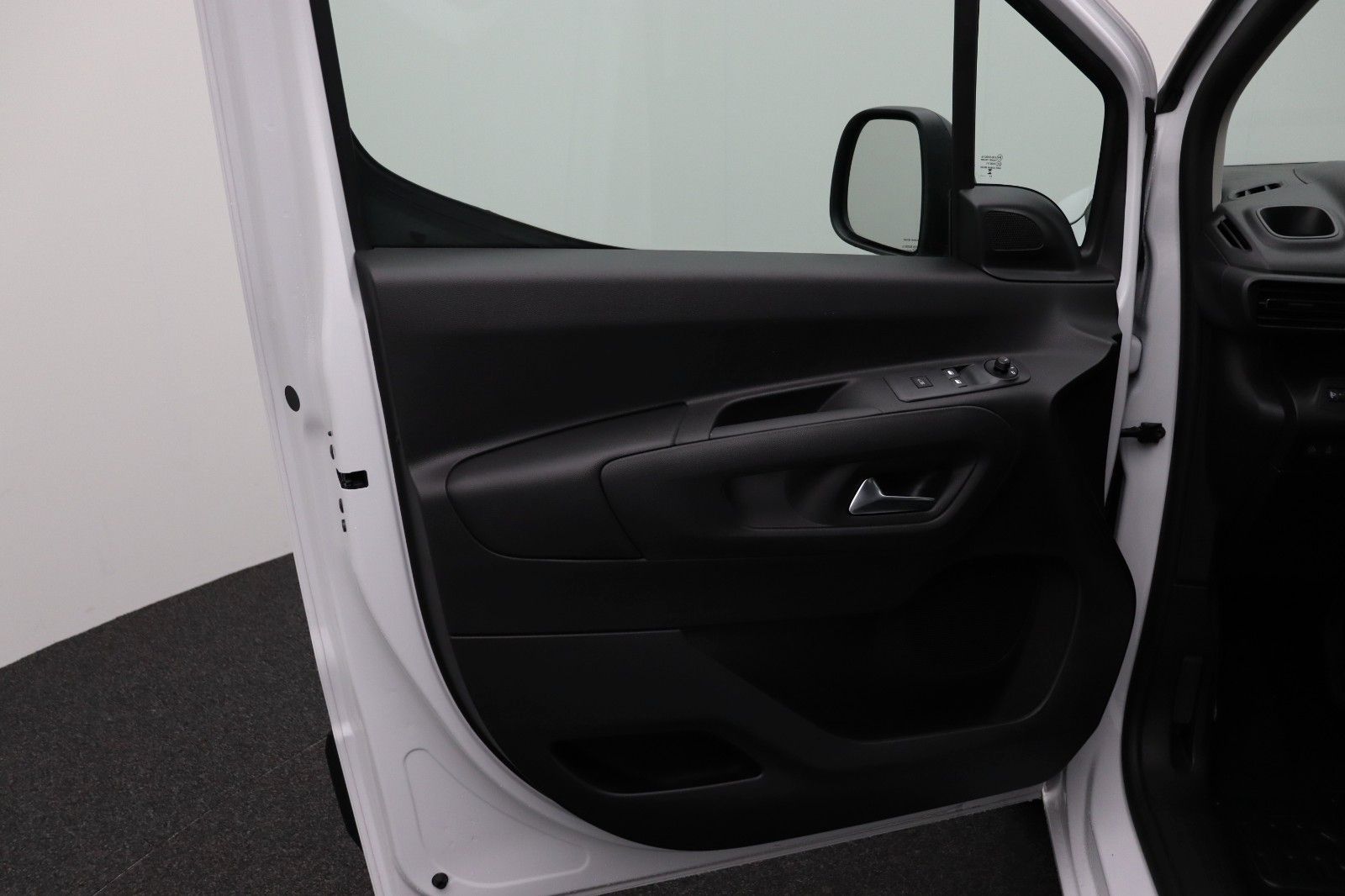 Fahrzeugabbildung Fiat Doblò Kastenwagen L1 1.5 BlueHDi 75 kW Easy Pro