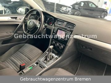 Volkswagen Golf - 11