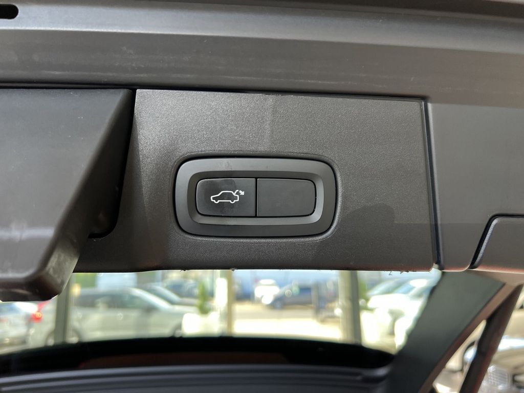 Volvo V90 T5 Momentum AHK *KEIN VERKAUF AN PRIVAT*