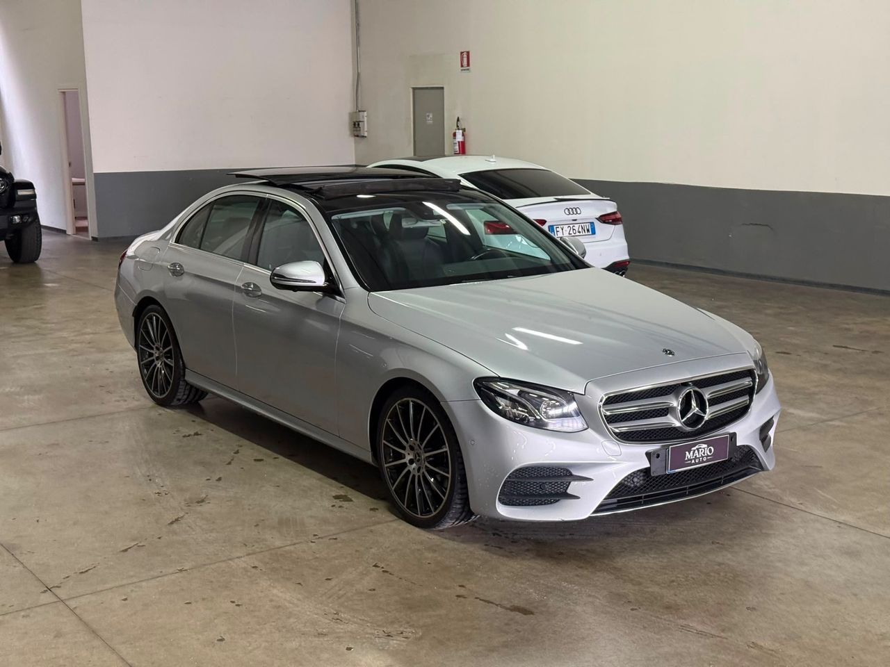 Mercedes-Benz MERCEDES E 220 D 4MATIC AUTO PREMIUM PLUS