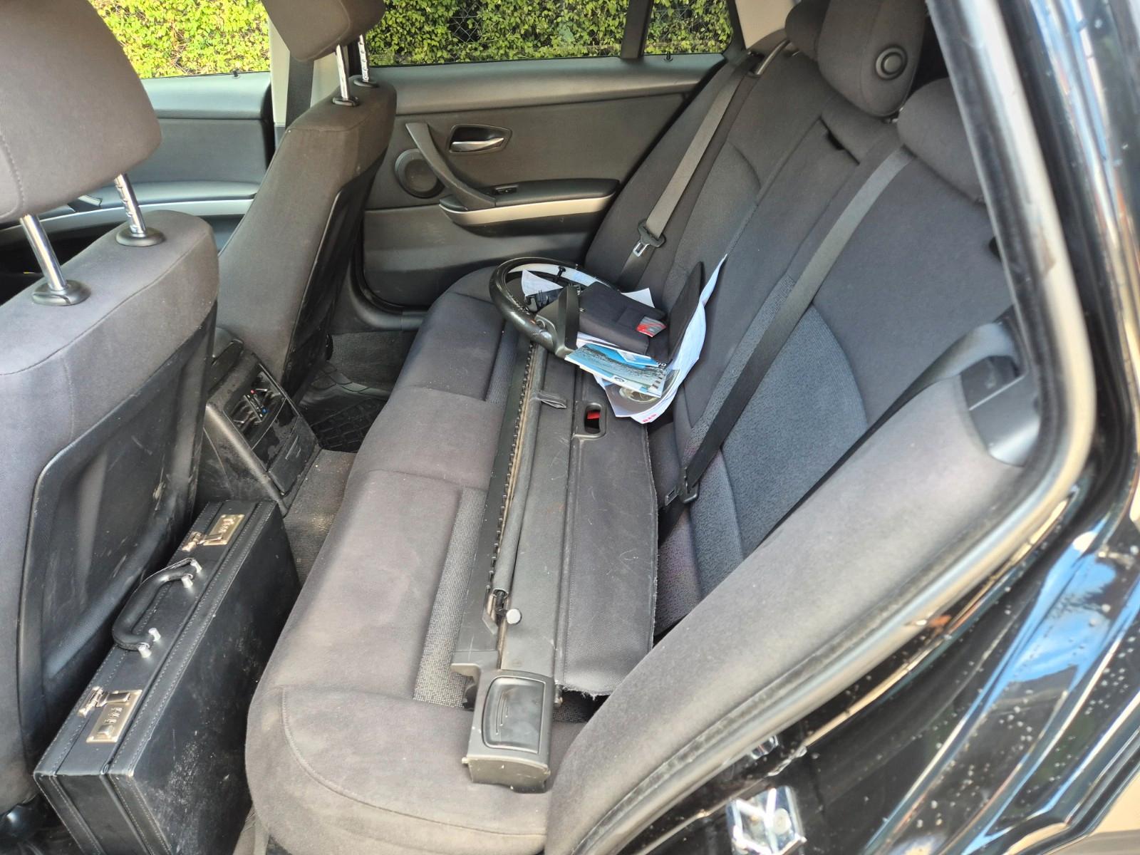 BMW 318 2007 — photo 20