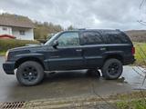 Cadillac Escalade 6.0 V8 Autom. - - Cadillac Escalade von privat