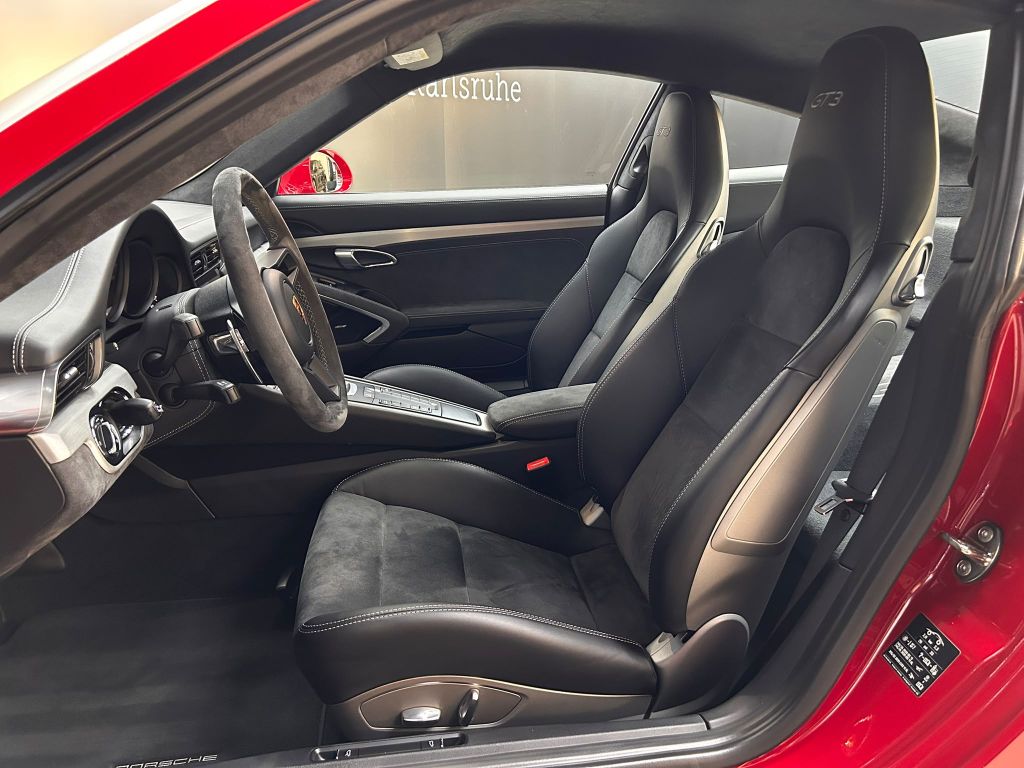 PORSCHE 911 2018
