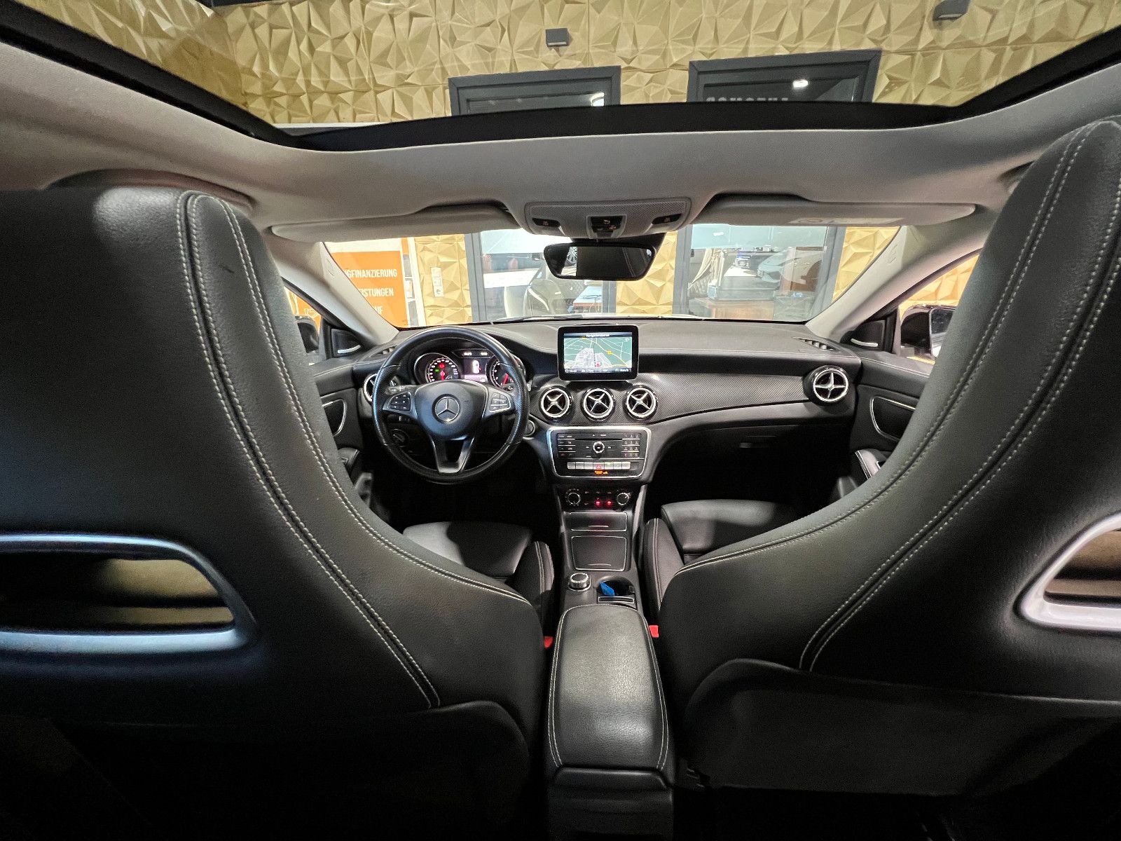 Fahrzeugabbildung Mercedes-Benz CLA 250 4Matic/SB/EDITION//AMG//PANO/KAMERA//LED