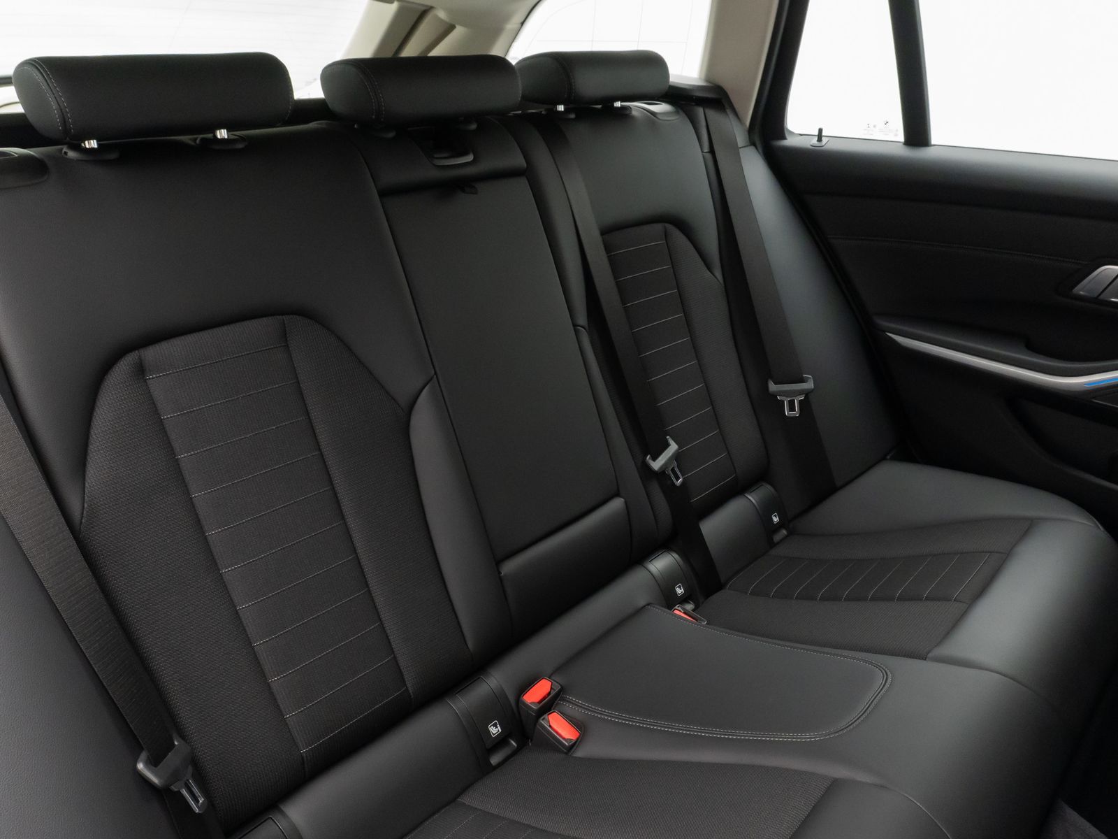Fahrzeugabbildung BMW 320e Sport Line 360° Laser DAB H/K Komfort Alarm