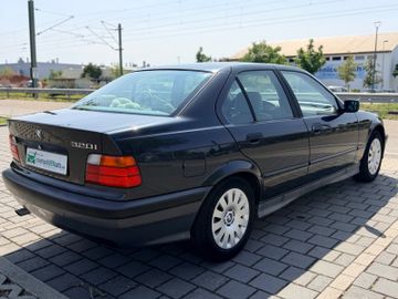 BMW 320 - 12