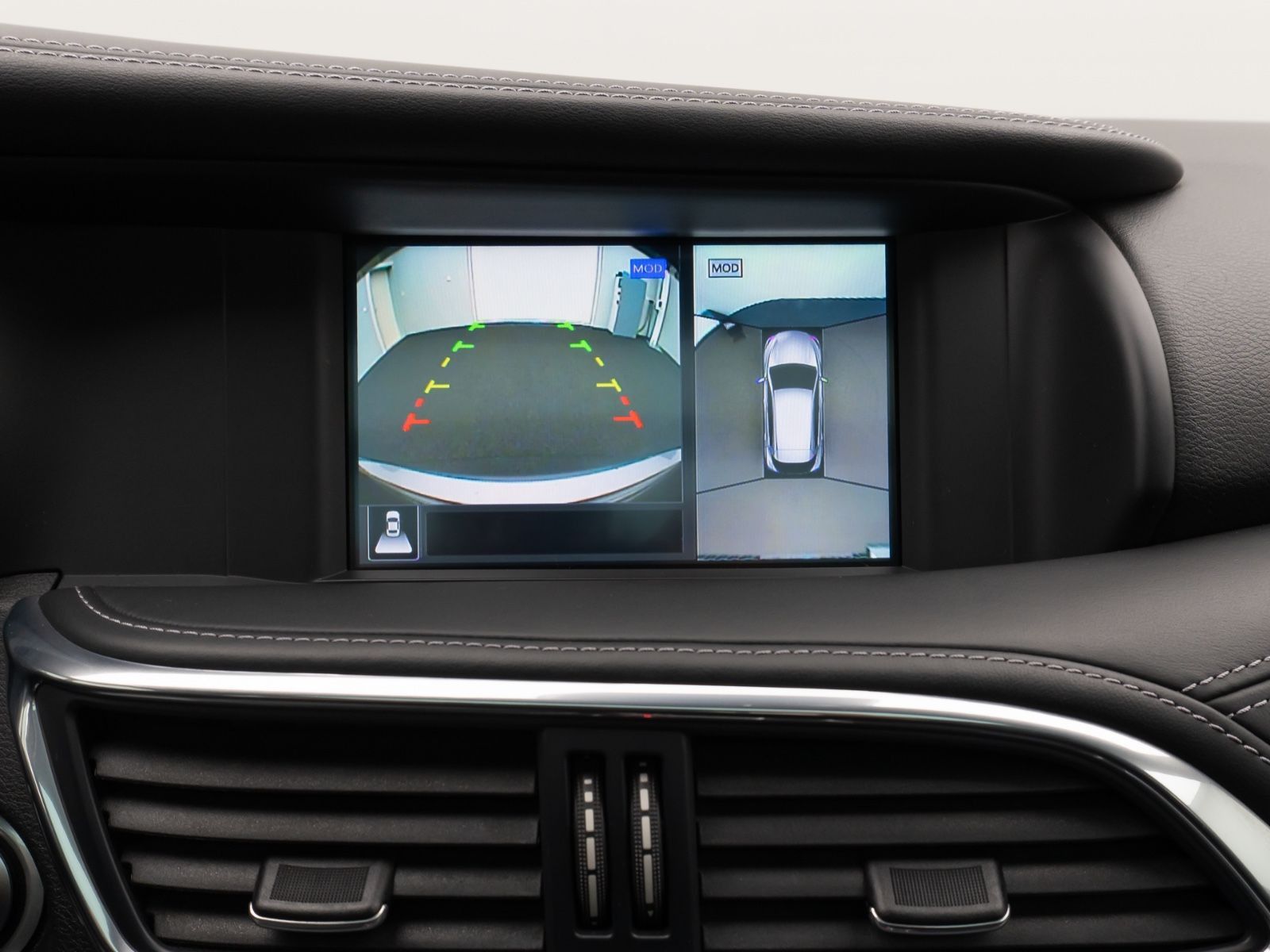 Fahrzeugabbildung Infiniti Q30 2.2 d Premium 360°Panorama Navi Sitzhzg LED
