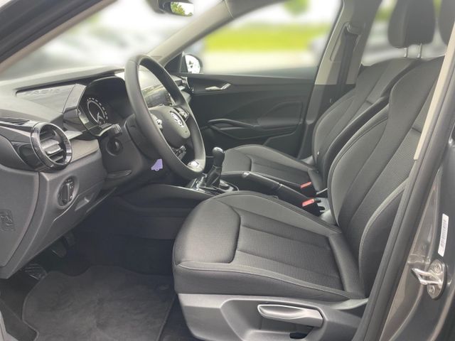 Fabia Tour 1.0 MPI SmartLink,LED,SHZ,PDC