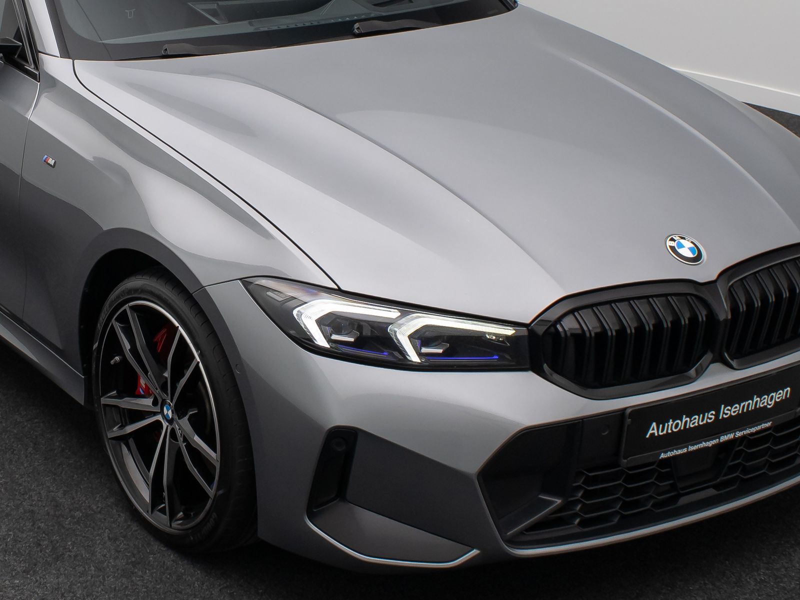 Fahrzeugabbildung BMW 330d xD M Sport ACC Kamera H/K Panorama HUD 19"