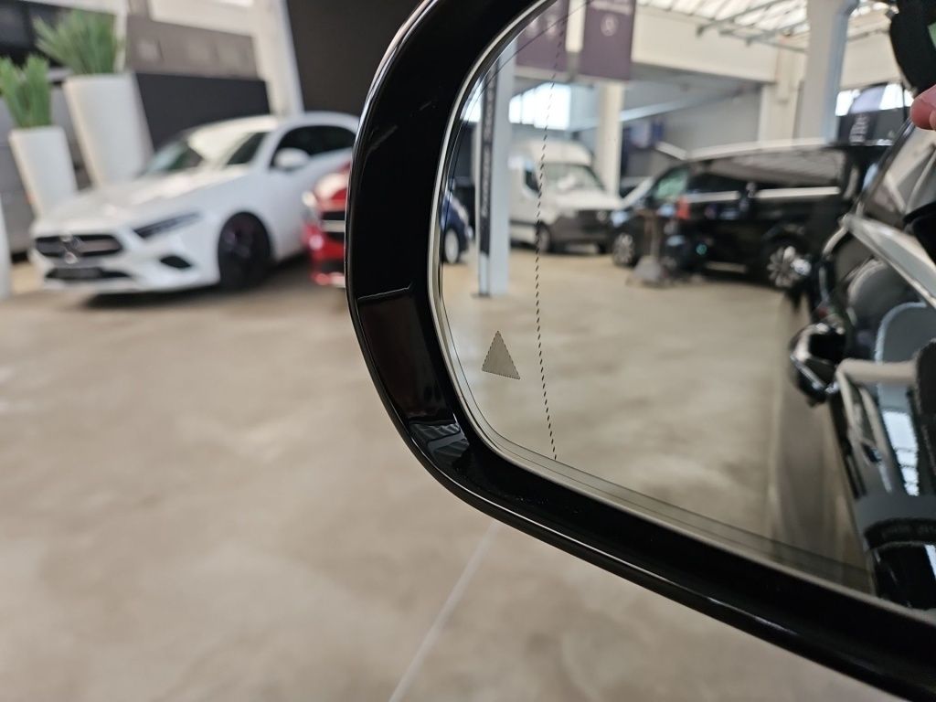 Fahrzeugabbildung Mercedes-Benz E 200 T Avantg. AHK ACC Memory Massage 360° LED