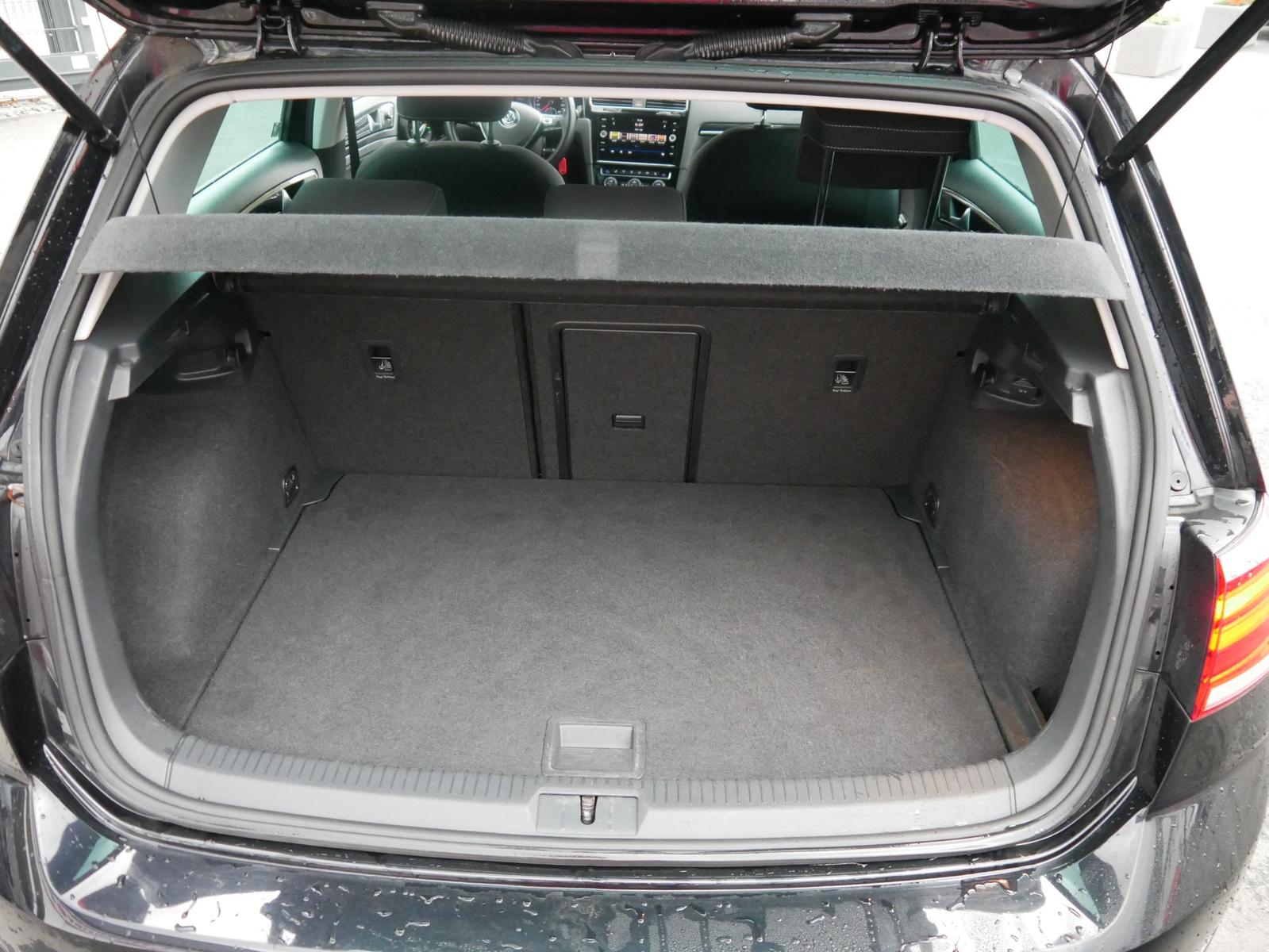 Volkswagen Golf VII 1.5 TSI Highline Navi ACC Kamera PDC