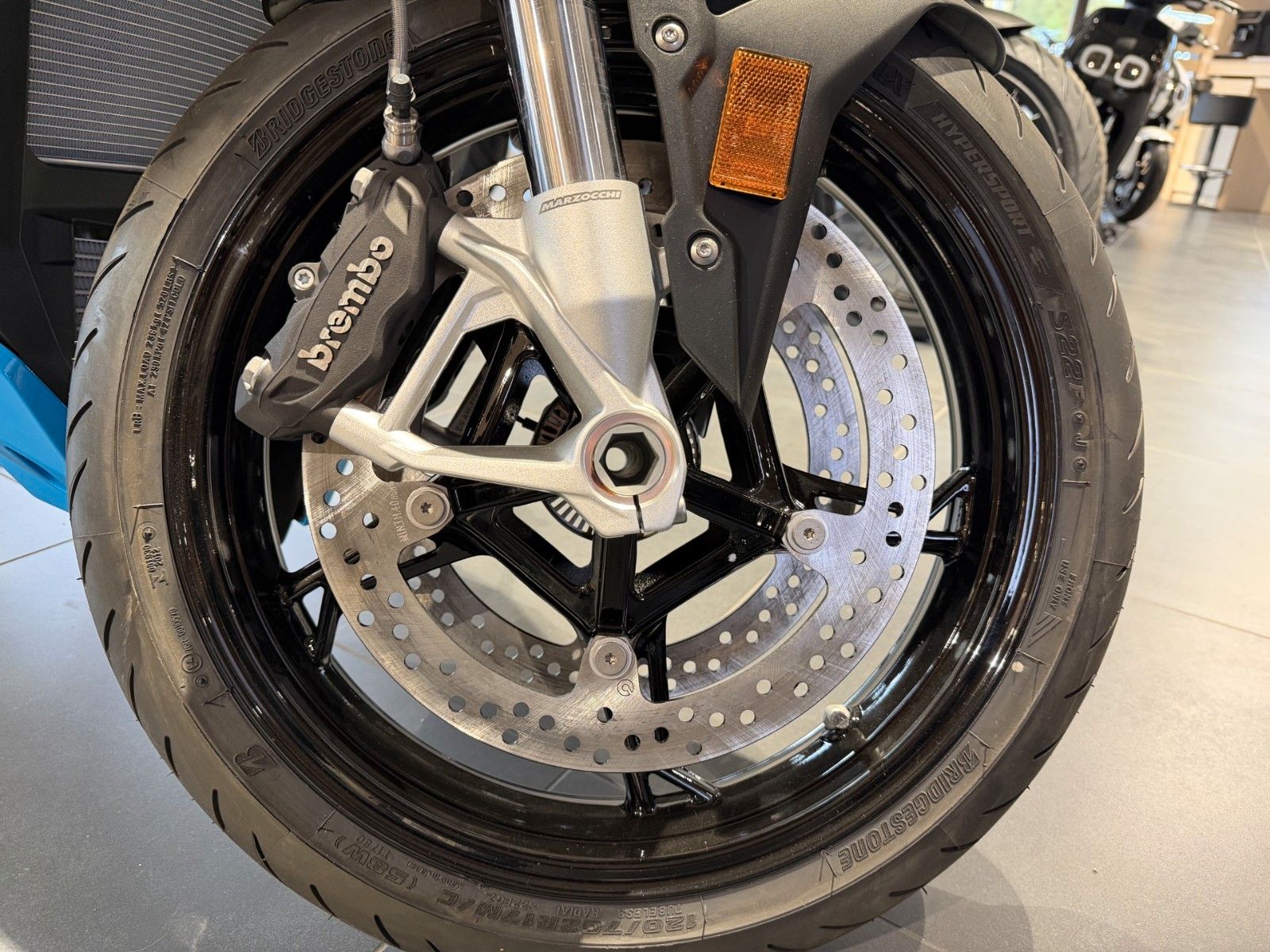 Fahrzeugabbildung BMW S 1000 R Sport 3 Pakete+ Extras MY26