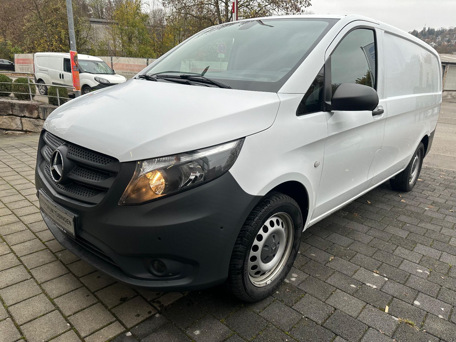 Fahrzeugabbildung Mercedes-Benz VITO 114 4Matic LANG*NAVI*AHK*SH*SORTIMO