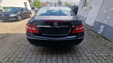 Mercedes E 220 - 6