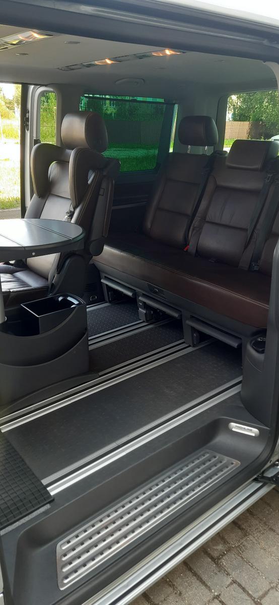 Volkswagen T5 Multivan 2.0 BiTDI Highline in Top Zustand