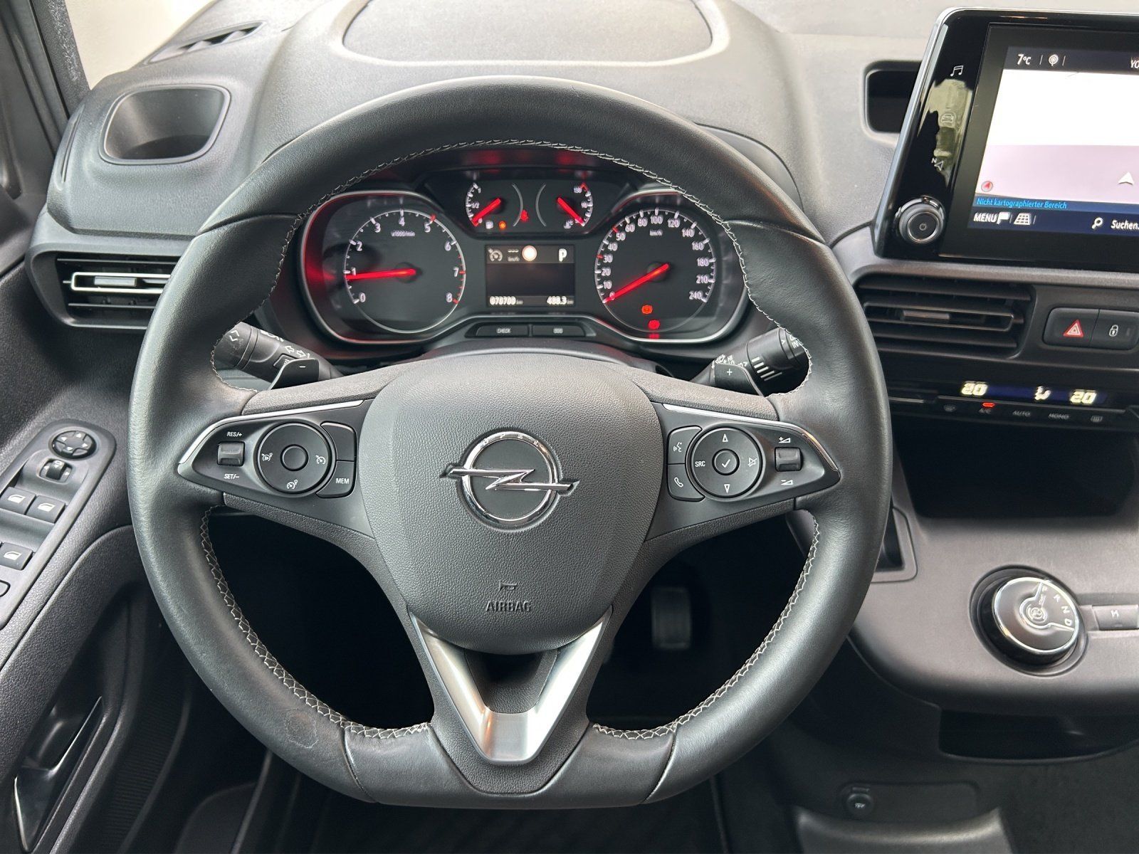 Fahrzeugabbildung Opel Combo Life 1.5 D Aut. INNOVATION/KAMERA/SHZ/HUD/