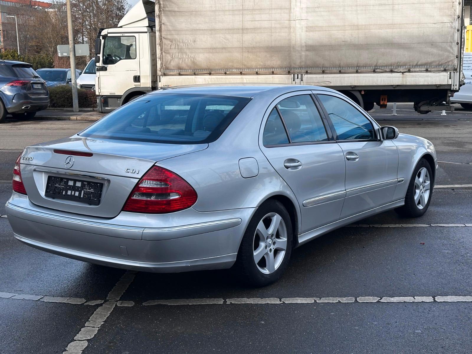 Mercedes-Benz E 220 E Limousine E 220 CDI