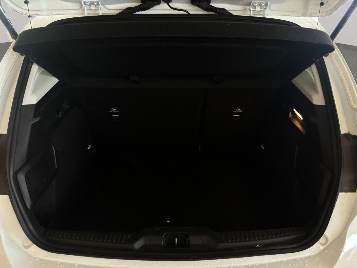Fahrzeugabbildung Ford Focus Active, AUTOMATIK, WINTERPAKET