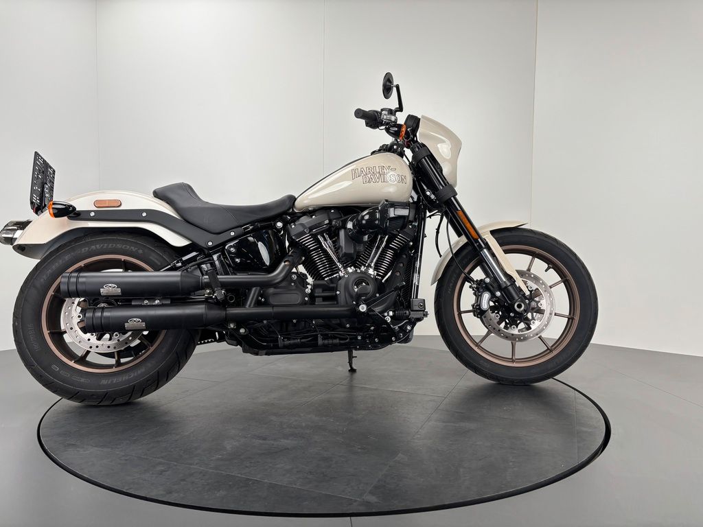 Fahrzeugabbildung Harley-Davidson LOW RIDER S FXLRS *NEUWERTIG *JEKILL&HYDE