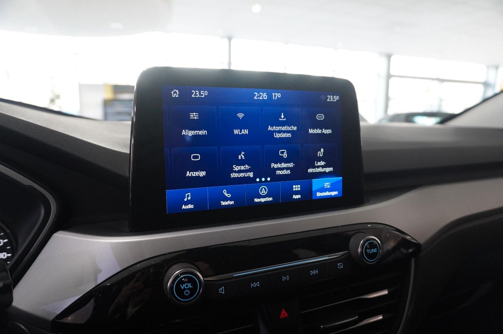 Fahrzeugabbildung Ford Kuga 2.5 HYBRID COOL & CON. NAVI/LED/SPORT/DAB+