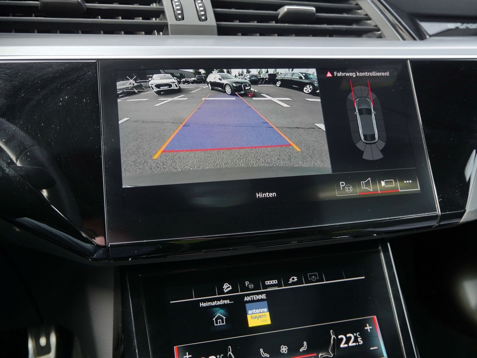 Audi Q8 e-tron - Bild 16